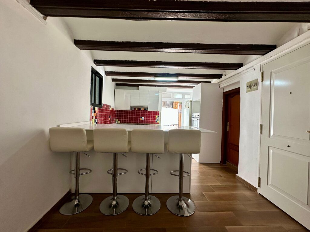 BR B4 - apartamento vacacional en El Mercat, Valencia - Bluerooms