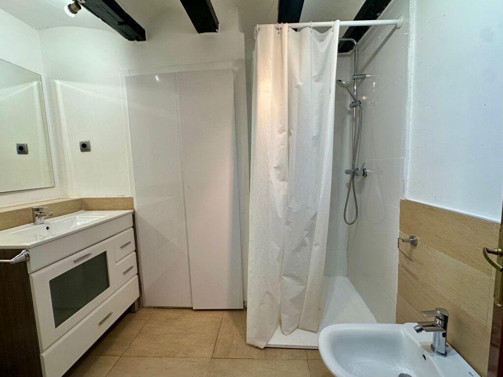 BR B4 - apartamento vacacional en El Mercat, Valencia - Bluerooms