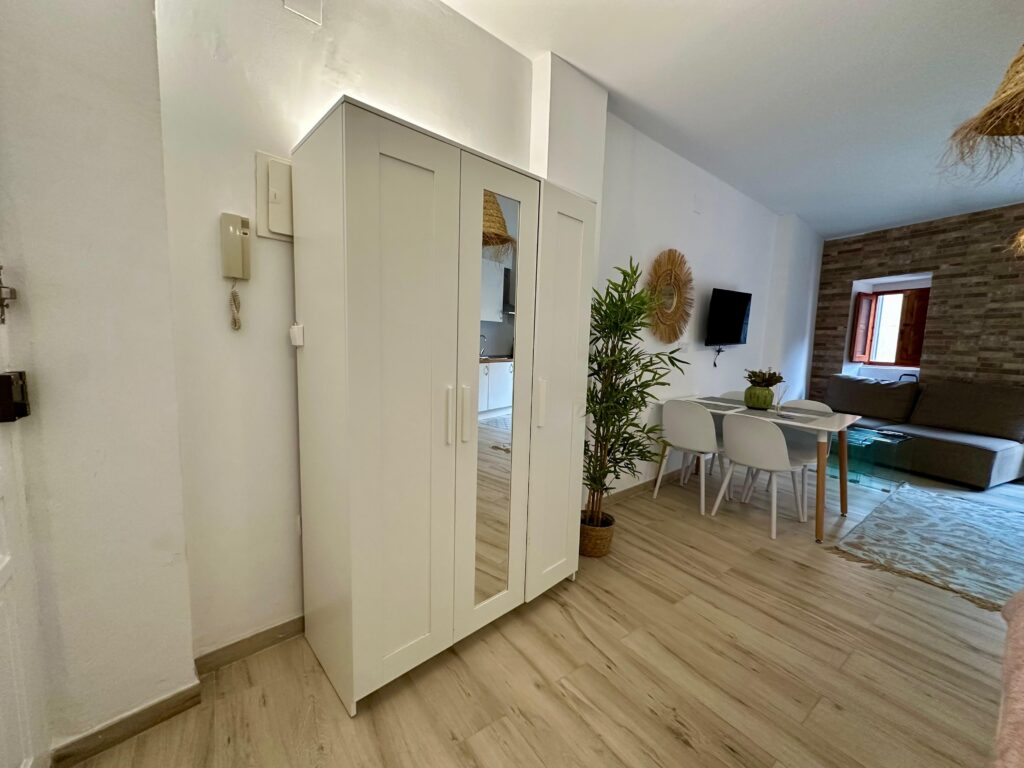 BR B9-3 - apartamento vacacional en El Mercat, Valencia - Bluerooms