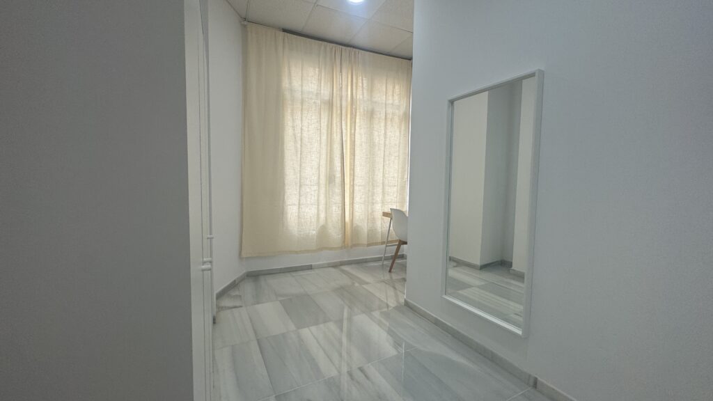 BR M3 H2 - habitación coliving en Ciutat Vella, Valencia - Bluerooms