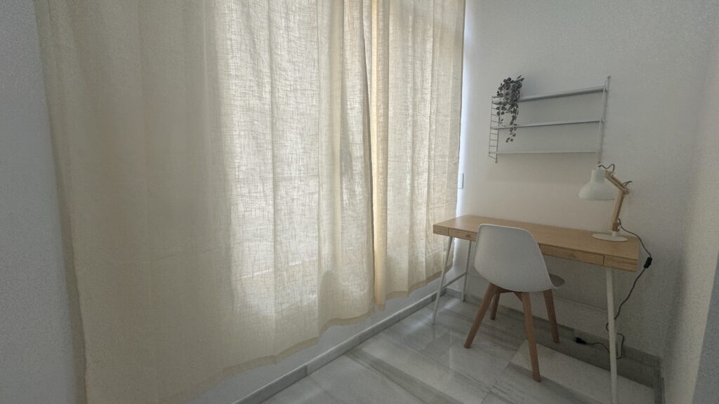 BR M3 H2 - habitación coliving en Ciutat Vella, Valencia - Bluerooms