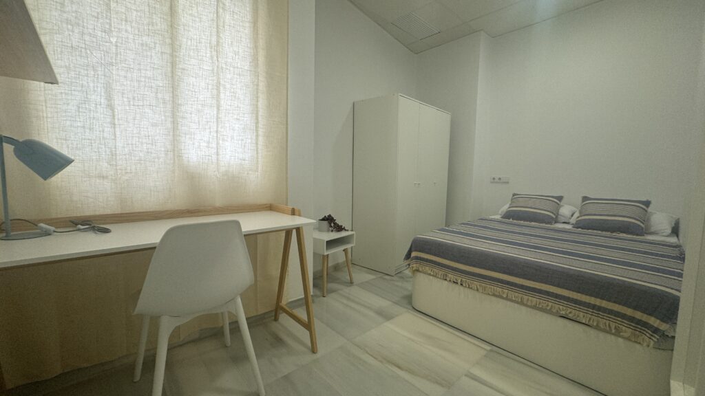 BR M3 H4 - habitación coliving en Ciutat Vella, Valencia - Bluerooms