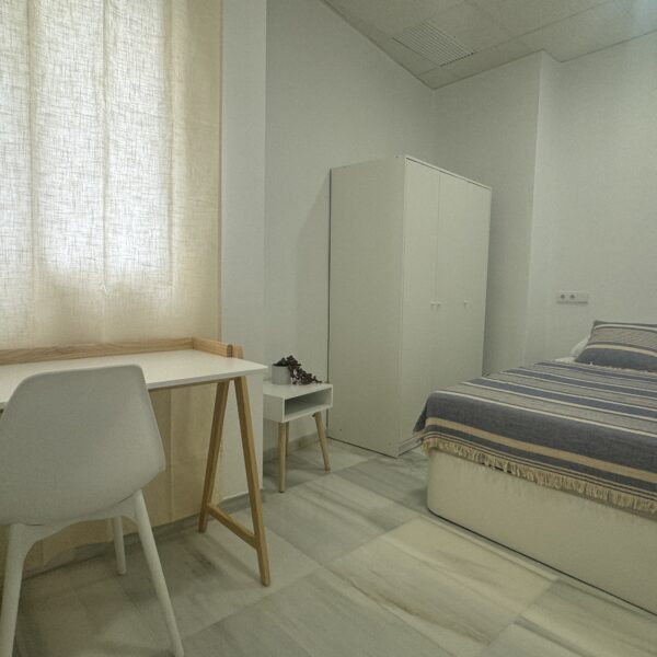 BR M3 H4 - habitación coliving en Ciutat Vella, Valencia - Bluerooms