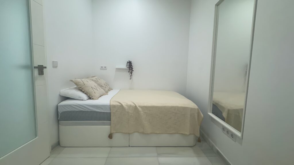 BR M3 H5 - habitación coliving en Ciutat Vella, Valencia - Bluerooms