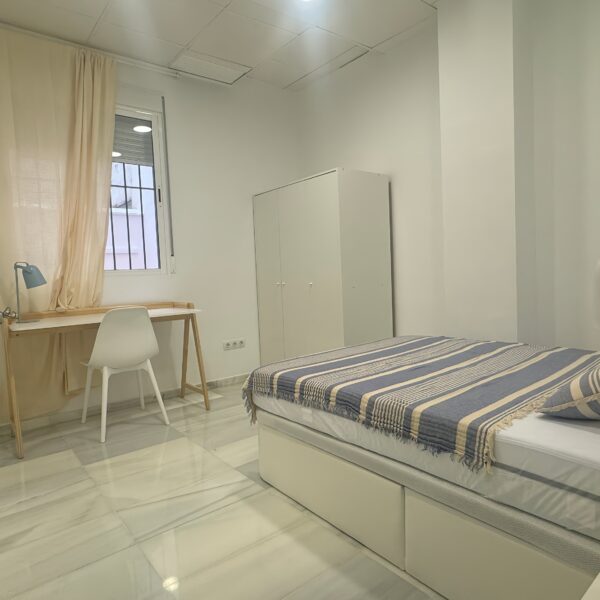 BR M3 H7 - habitación coliving en Ciutat Vella, Valencia - Bluerooms