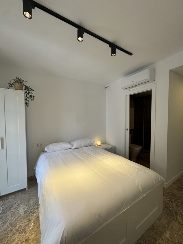 BR SP98 H7 - habitación coliving en El Cabañal, Valencia - Bluerooms