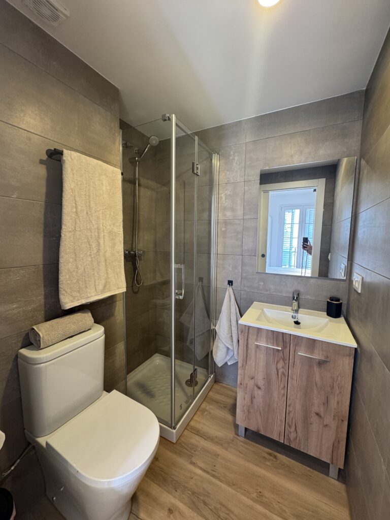 BR SP98 H7 - habitación coliving en El Cabañal, Valencia - Bluerooms