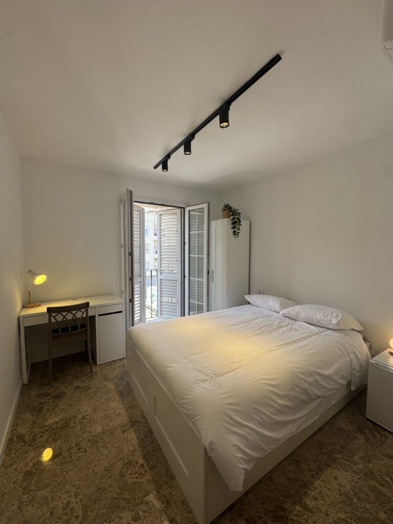 BR SP98 H7 - habitación coliving en El Cabañal, Valencia - Bluerooms