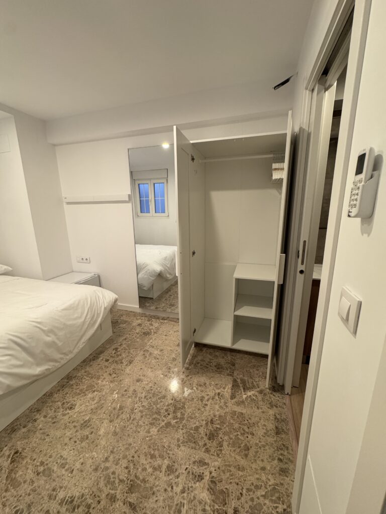 BR SP98 H10 - habitación coliving en El Cabañal, Valencia - Bluerooms