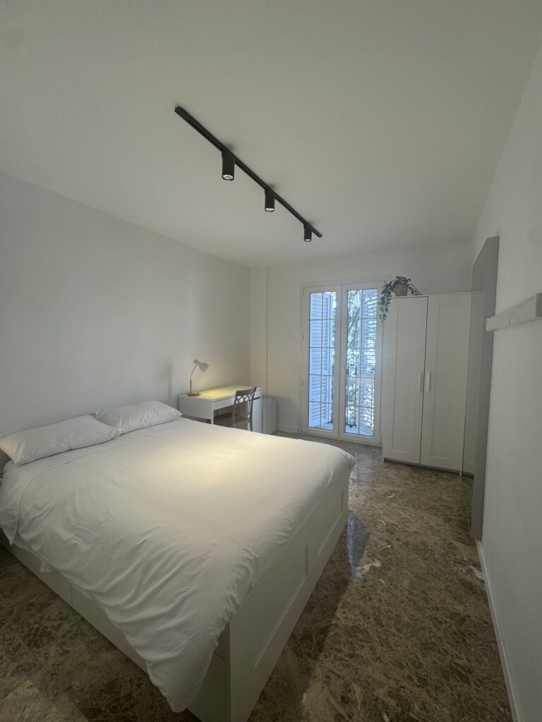 BR SP98 H4 - habitación coliving en El Cabañal, Valencia - Bluerooms