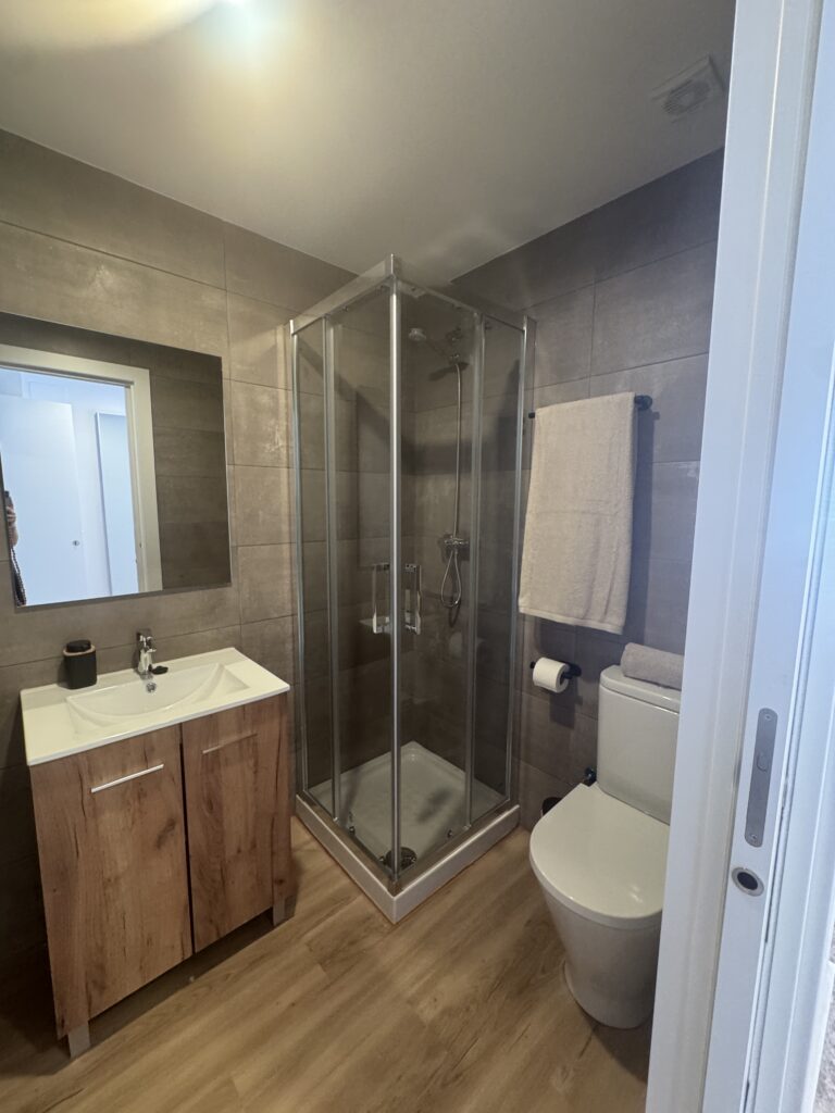 BR SP98 H8 - habitación coliving en El Cabañal, Valencia - Bluerooms