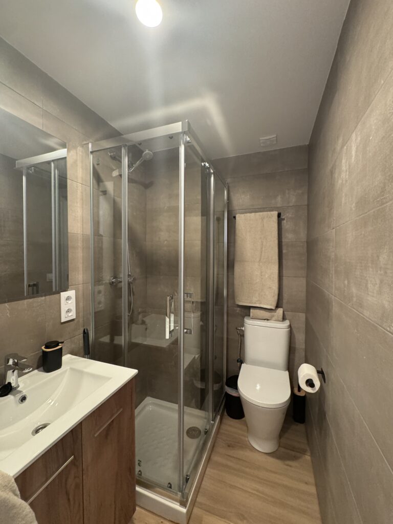 BR SP98 H9 - habitación coliving en El Cabañal, Valencia - Bluerooms