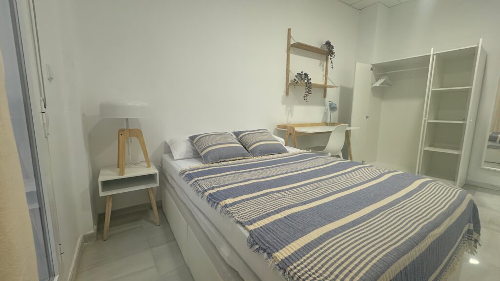 BR M3 H3 - habitación coliving en Ciutat Vella, Valencia - Bluerooms