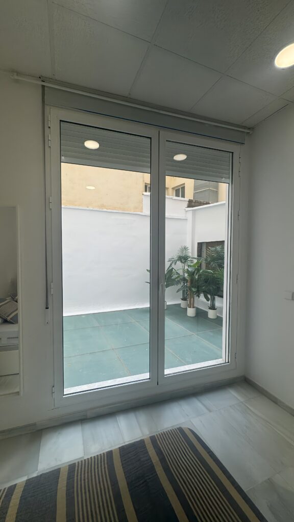BR M3 H6 - habitación coliving en Ciutat Vella, Valencia - Bluerooms