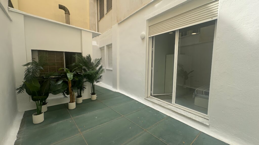 BR M3 H6 - habitación coliving en Ciutat Vella, Valencia - Bluerooms