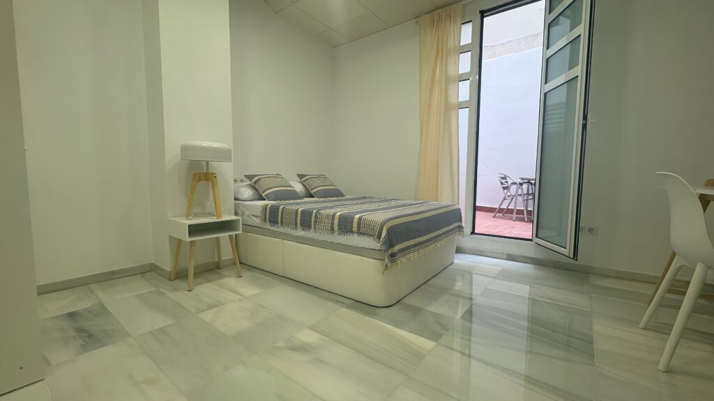 BR M3 H8 - habitación coliving en Ciutat Vella, Valencia - Bluerooms