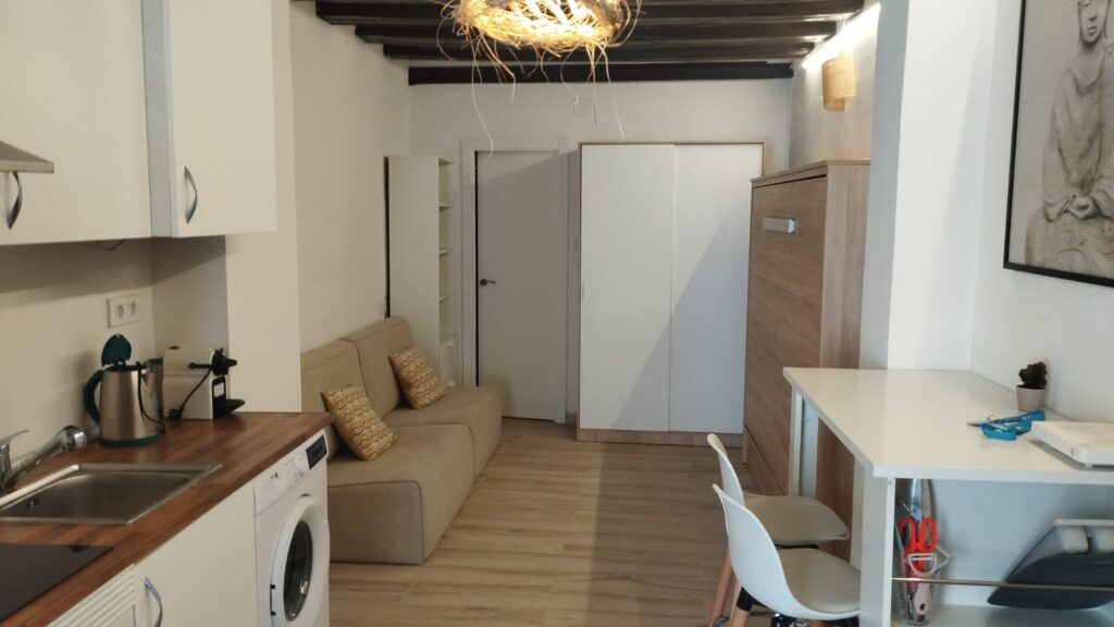Estudio en planta baja en el centro de la ciudad (BR B9-0), foto 5