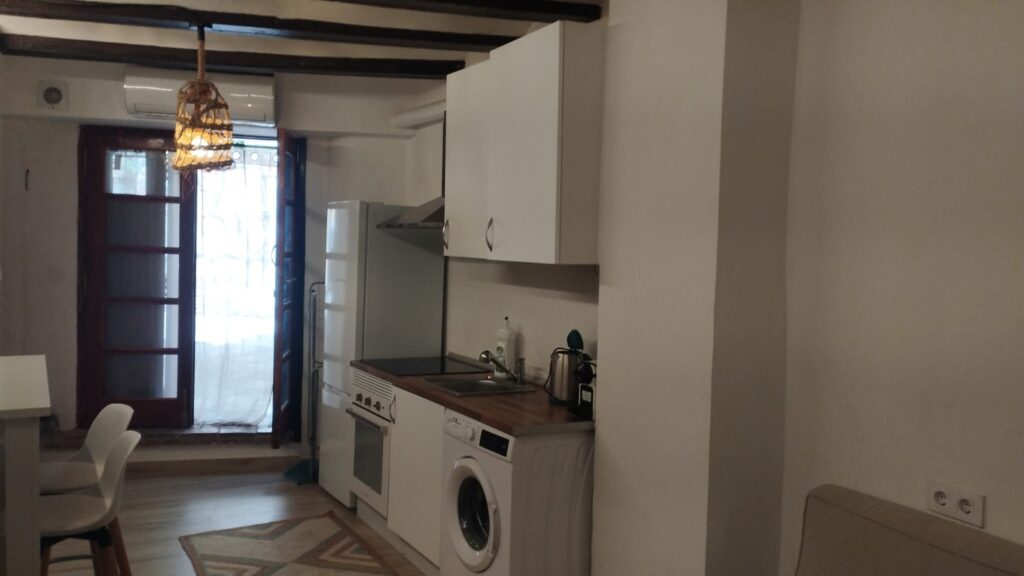 Estudio en planta baja en el centro de la ciudad (BR B9-0), foto 7